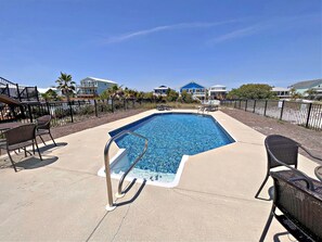 Pool - Duplex- What if I told you…You CAN afford Paradise! Make the Call today! 🤙 (Gulf Shores)