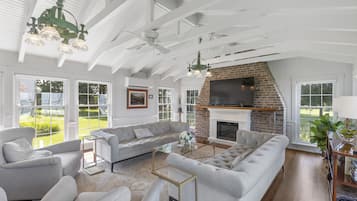 Smart TV, fireplace, video games, books