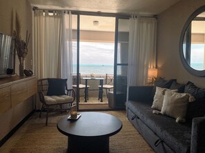 Smart TV, books - CANCUN BEACHFRONT CONDOS - GREAT VIEWS (Cancun)