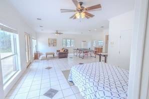4 bedrooms, travel cot, WiFi, bed sheets