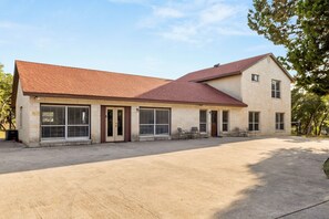 Exterior - Two Homes!The Point CLTX Private 20 Acres-Pool-Hot Tub-VIEWS! (Canyon Lake)