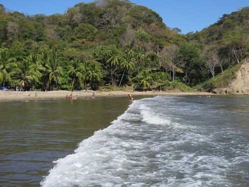 Spacious 3 Bedroom House near Curu & Isla Tortuga