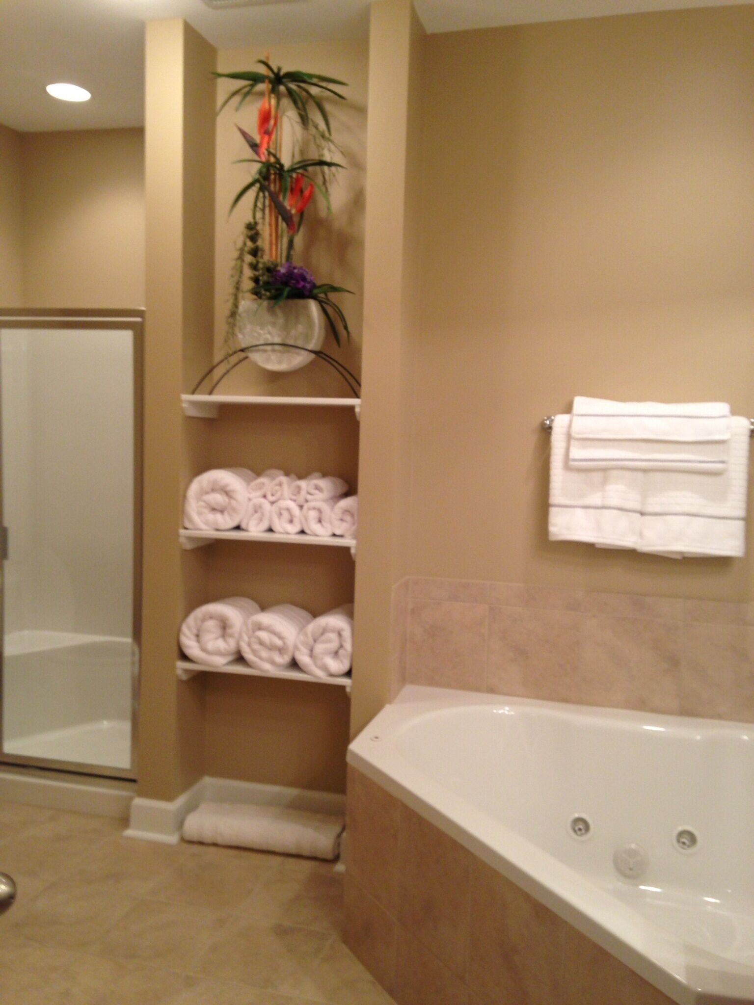 Bathtub, jetted tub, hair dryer, towels