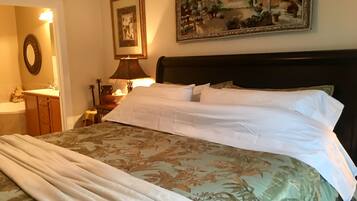 2 makuuhuonetta, silitysrauta/-lauta, ilmainen Wi-Fi, vuodevaatteet