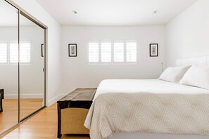 1 bedroom, iron/ironing board, travel cot, free WiFi