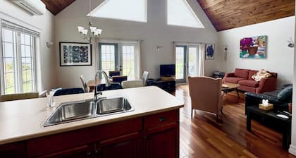 Gorgeous Private Chalet on 10 acres