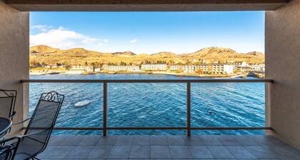 Grandview 636 Waterfront condo on Lake Chelan