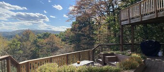 Large vacation home for any season with hot tub and beautiful views