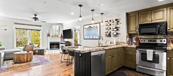 2 Lg Mast Bdrm, skråningsside, historisk gamle by Main 65 'Town Lift Run