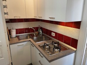 Fridge, microwave, oven, stovetop - The Exclusive PRINCE MANSION with Panoramic TERRACE. Historical Center! (Naples)