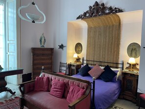 2 bedrooms, desk, iron/ironing board, travel crib - EXCLUSIVE APT with TERRACE in Aristocratic XVI Century Palace in Historic Center (Naples)