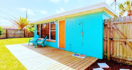 Super Cute Beach Home *Recommended** Casa Azalea