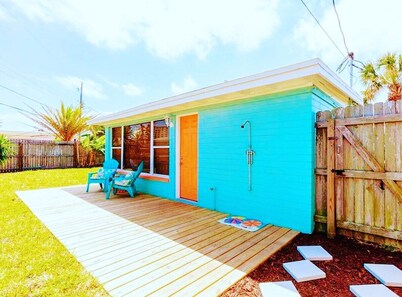 Super Cute Beach Home *Recommended** Casa Azalea