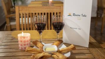 Breakfast, lunch, dinner served; local and international cuisine