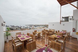 Breakfast, lunch, dinner served; local and international cuisine  - Hotel Riviera Inka Paracas (Paracas)