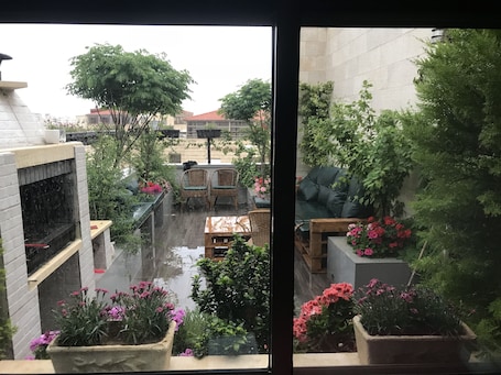 Terrace/patio. The Rooftop