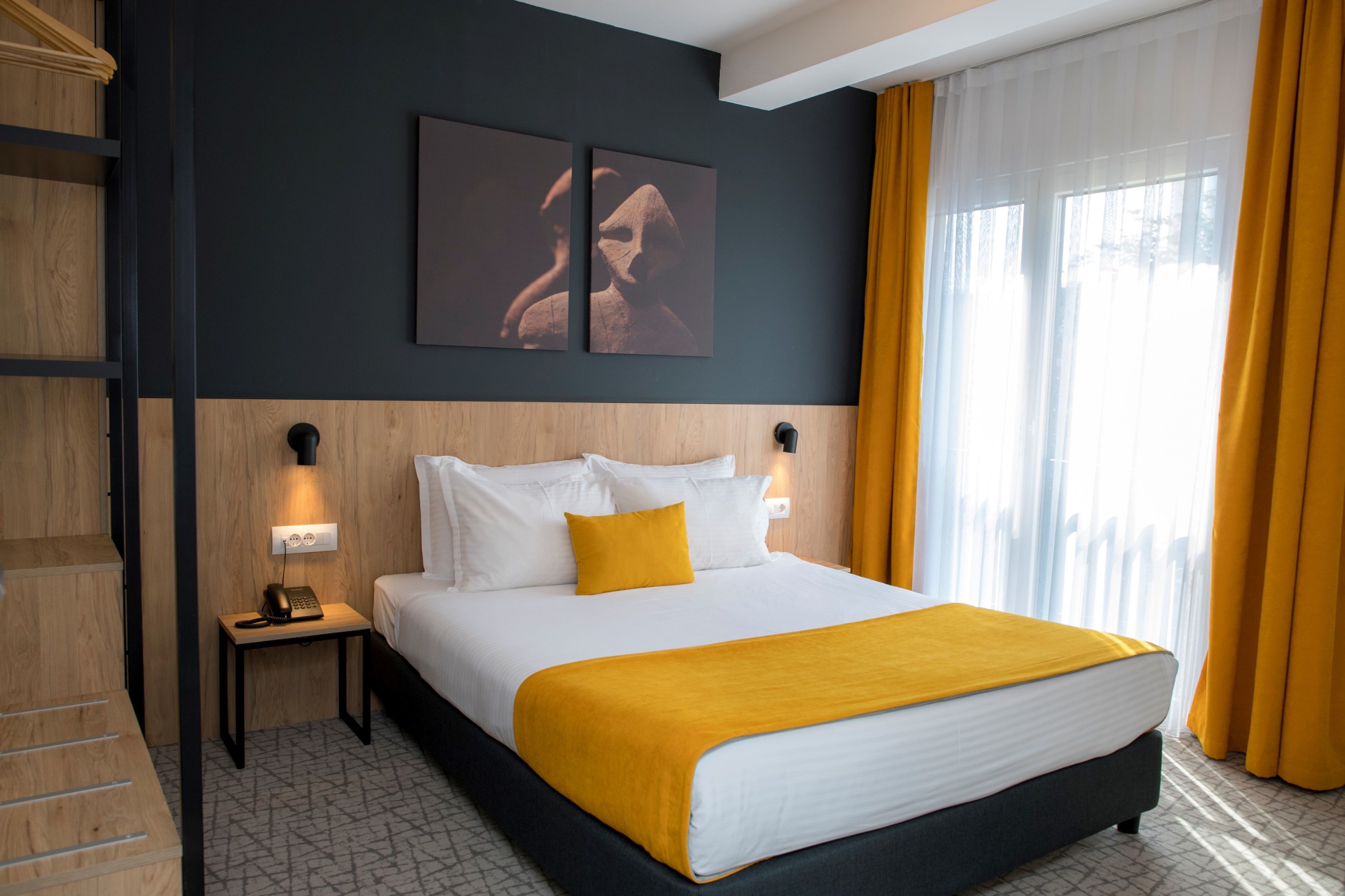 executive suite, 1 bedroom, city view | egyptian cotton sheets, premium bedding, memory-foam beds, minibar