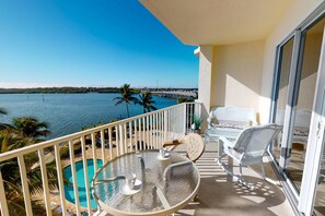 Unclassified image, 5 of 49, button