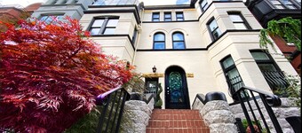 Historic Victorian Duplex Brownstone Downtown, Steps To White House & Georgetown