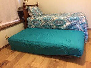 1 bedroom, iron/ironing board, Internet, bed sheets
