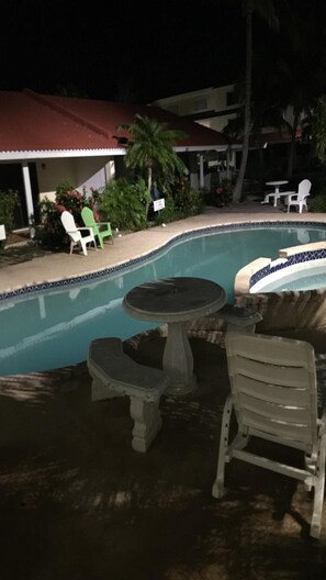 Outdoor pool - Executive Suite in Freeport. (Freeport)