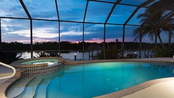 AuĂenpool, beheizter Pool