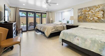 PRIVATE ISLAND HOME WITH POOL & WALK TO PRIVATE BEACH - GUEST FAVORITE! Must see