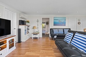 Smart TV, video games, DVD player, ping pong