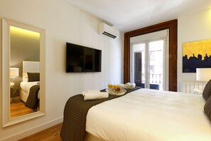 1 chambre, coffres-forts dans les chambres, fer et planche à repasser
