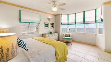 2 bedrooms, in-room safe, desk, WiFi