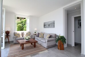 电视、电子游戏