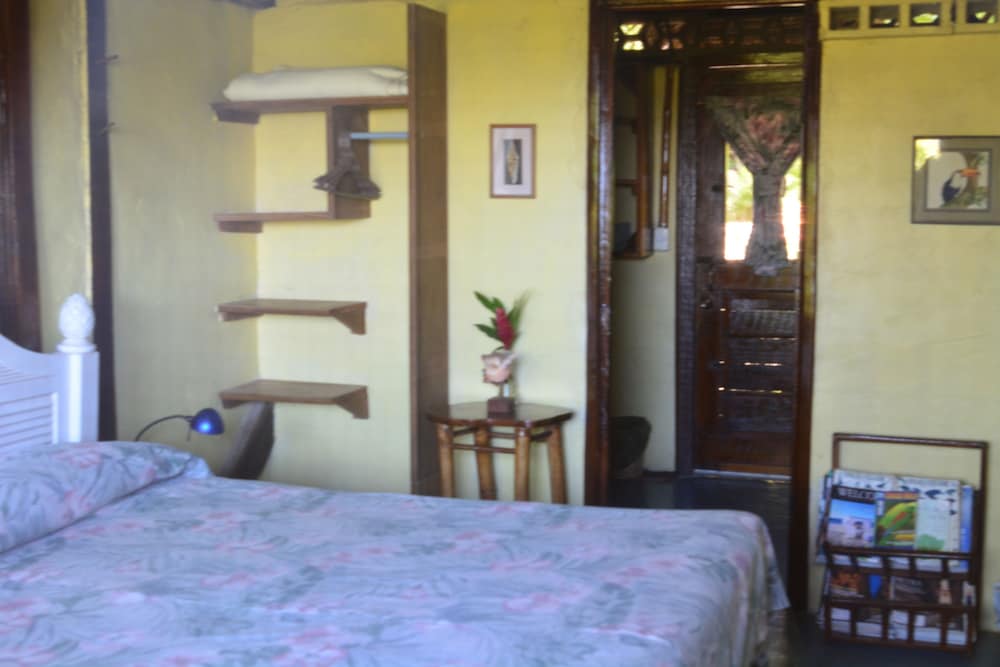 Tree Tops Bed and Breakfast by null