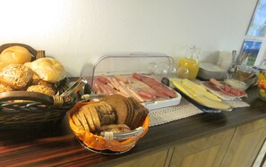 Dining - Experience relaxing days in our newly furnished **** apartment (Bad Kohlgrub)