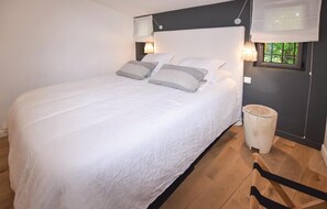 1 chambre, Wi-Fi gratuit, draps fournis