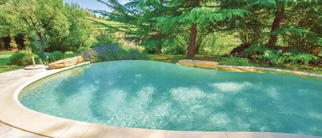 Außenpool, Infinity-Pool