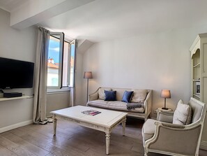 TV