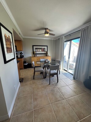 Dining - Perfect Desert Escape in Palm Desert (Palm Desert)