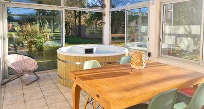 Le Cottage Bien-être Jacuzzi Piscine Chauffée Privée - Les Cottages du Tarn