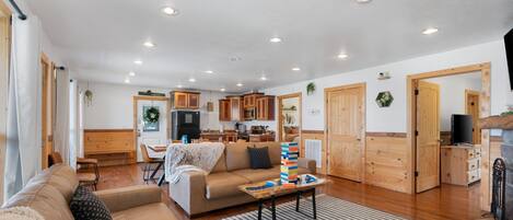 Télévision, cheminée