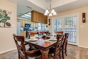 Dining - New! Alta Mesa quiet, relaxing single level home with heated pool view (Mesa)