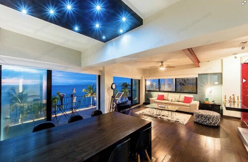 Location & View ! Luxury Oceanfront Condo, Downtown Puerto Vallarta on Malecon *
