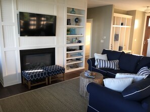 Smart TV, fireplace, DVD player, ping pong