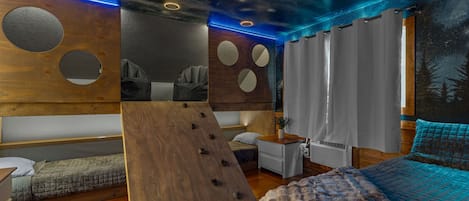 4 slaapkamers, een strijkplank/strijkijzer, wifi, beddengoed