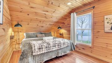 4 habitaciones, tabla de planchar con plancha, wifi y ropa de cama