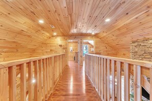 Interior - Tri-state Corner Cabin with a fire pit, hot tub, & indoor pool! (Bryant)