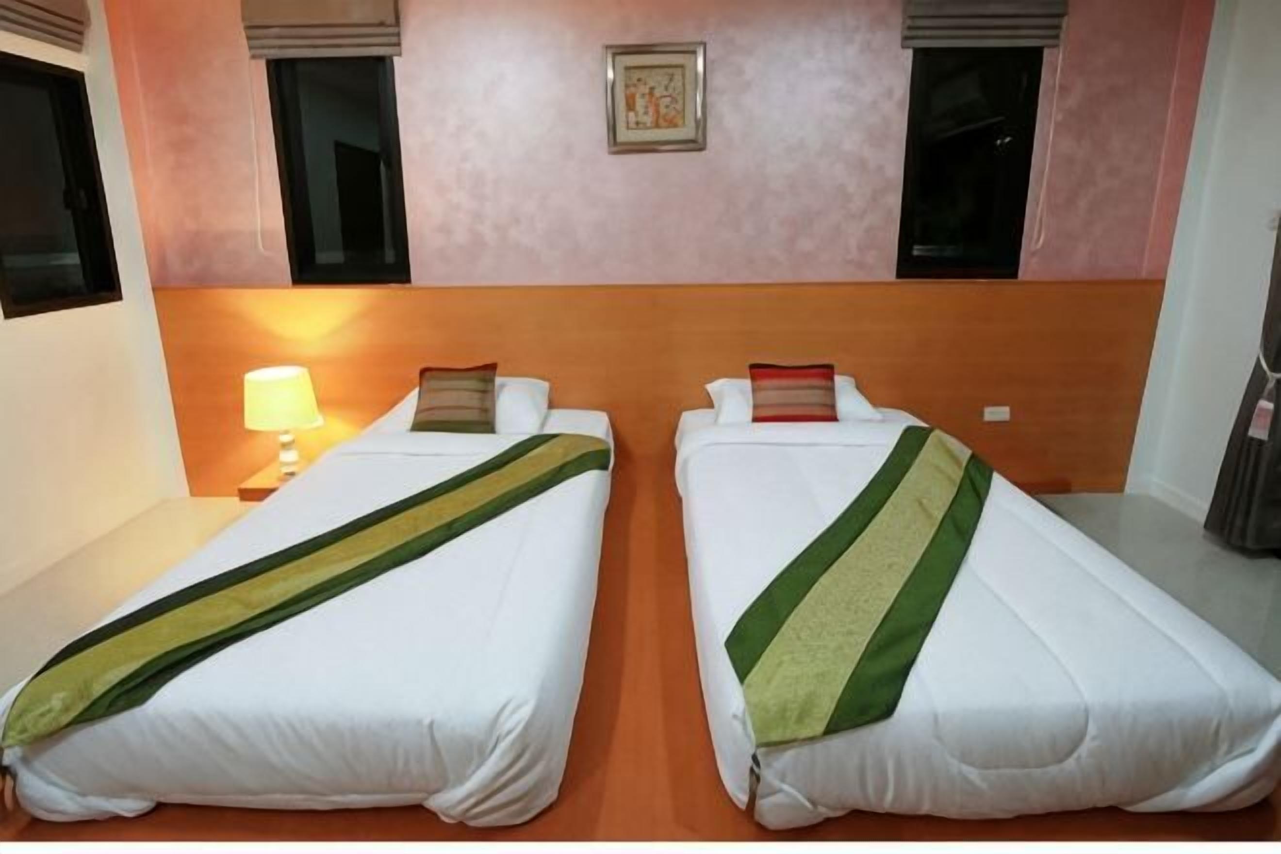 Rollaway beds, free WiFi