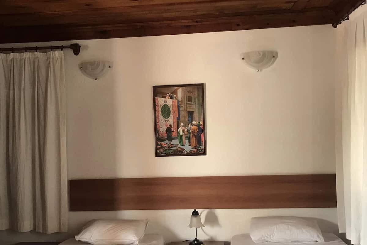 Habitación estándar con 1 cama matrimonial o 2 individuales | Wifi gratis y ropa de cama