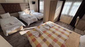 Family Room | Free WiFi, bed sheets - Akay Hotel (Selçuk)