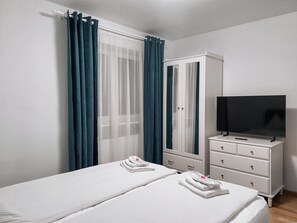 1 bedroom, soundproofing, iron/ironing board, free WiFi - Apartament Alina (Deva)
