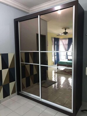 2 bedrooms, iron/ironing board, free WiFi, bed sheets - Mahasa Homestay Apt In Sentul Facing KLCC (Sentul)